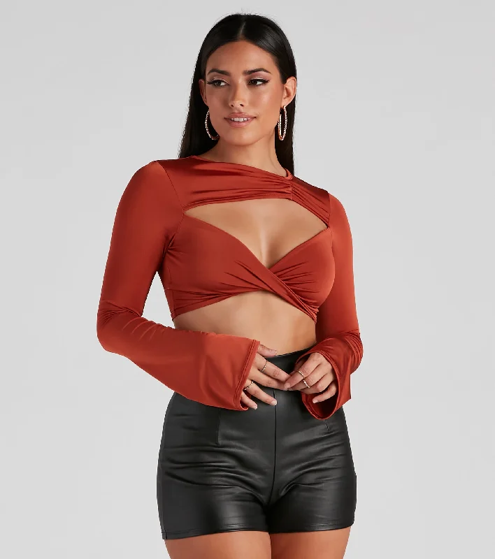 Lace - Trimmed Women Long Sleeve Top for an Elegant LookRising Temps Twist Cutout Crop Top