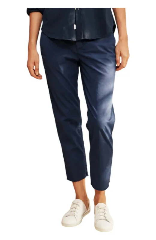 Wicklow The Italian Chino Pants In Deep Sea Blue