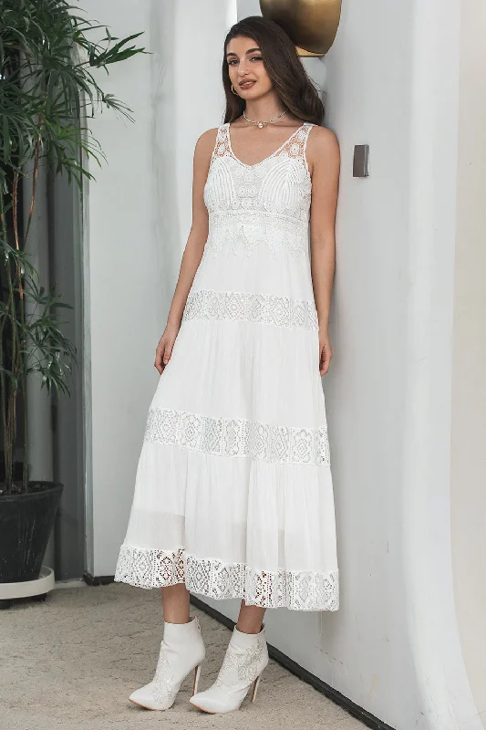 Lace - Embellished Women Dress for an Elegant and Sophisticated AppearanceSimple Tea-length Lace White Sleeveless Boho Beach Graduation Dress