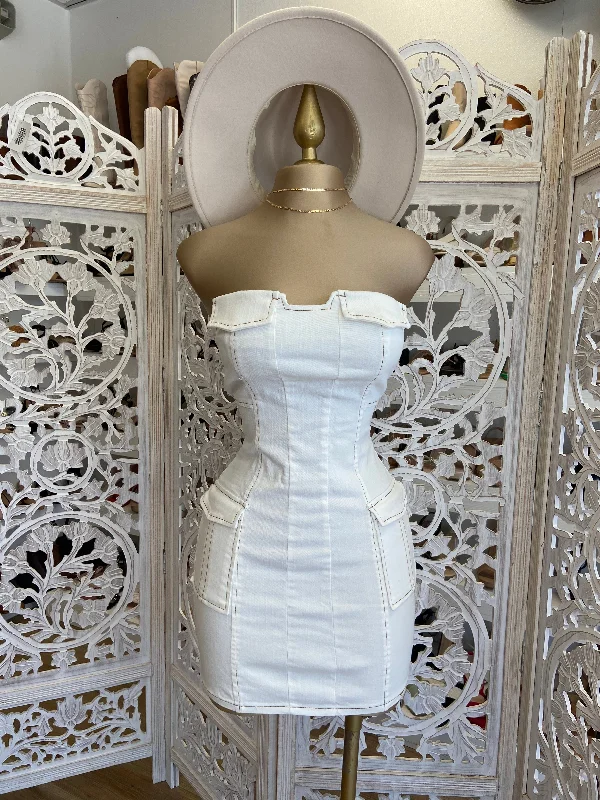 Shift Women Dress with a Simple and Classic Design for Everyday WearWhite Denim Strapless Dress