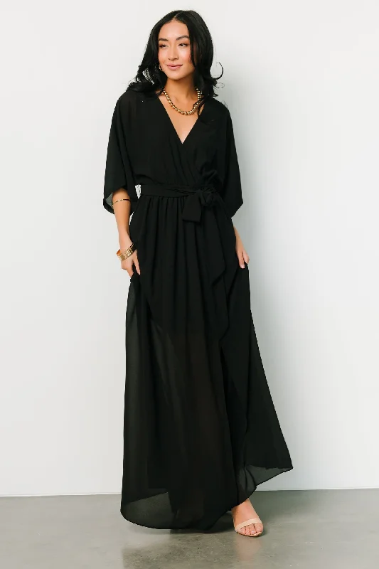 Plus Size Women Dress with a Flattering A - Line Cut for Comfort and StyleKia Kimono Maxi Dress | Black