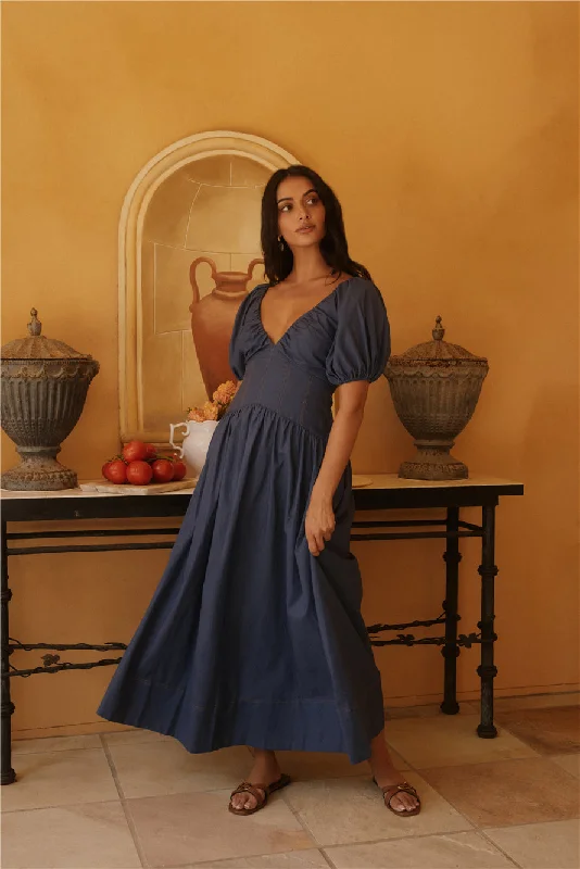 Pleated Women Dress with a Timeless and Elegant TextureBambi Blue Maxi Dress Navy