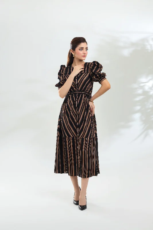 Off - the - Shoulder Women Dress for a Romantic and Feminine LookBlack Stripes Long Dress