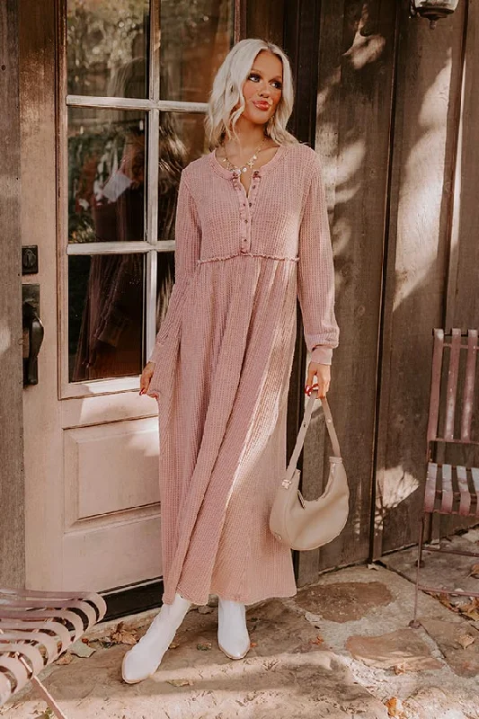 Mermaid - Style Women Dress with a Fitted Silhouette for Special OccasionsCozy Moment Waffle Knit Maxi Dress in Rustic Rose