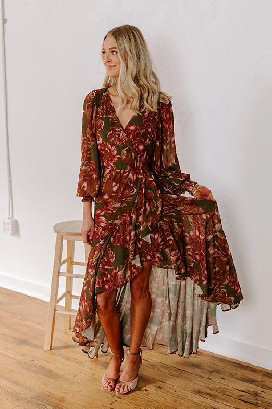 Mini Women Dress with a Short Hem for a Young and Trendy StyleNapa Valley Ready Floral Maxi Dress