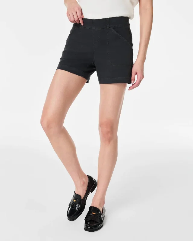 Jeanette Women Shorts with a Soft and Comfortable FeelTwill Shorts In Black