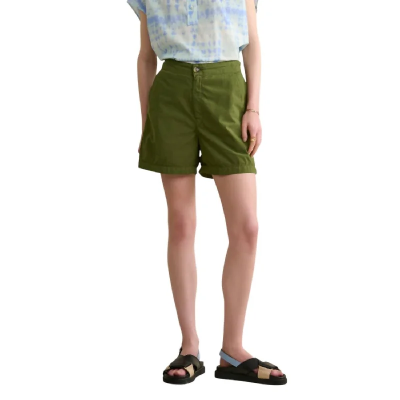 Ruffled Hem Women Shorts to Add a Feminine TouchWomen's Paposs Shorts In Green